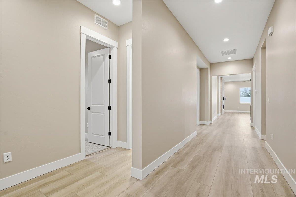 857 North Falling Water Way Eagle, ID 83616 - Photo 20 of 42