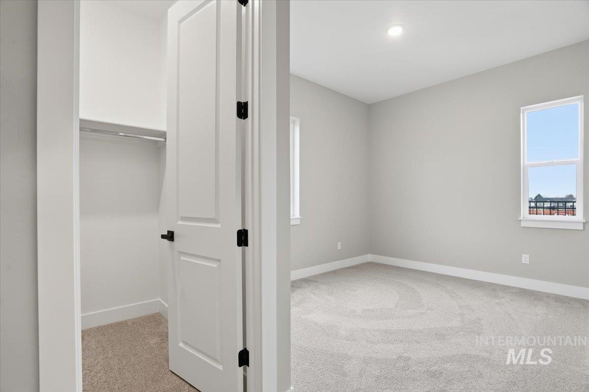 857 North Falling Water Way Eagle, ID 83616 - Photo 25 of 42