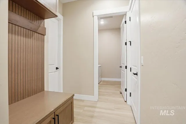 $839,990 | 857 North Falling Water Way, Eagle, ID 83616