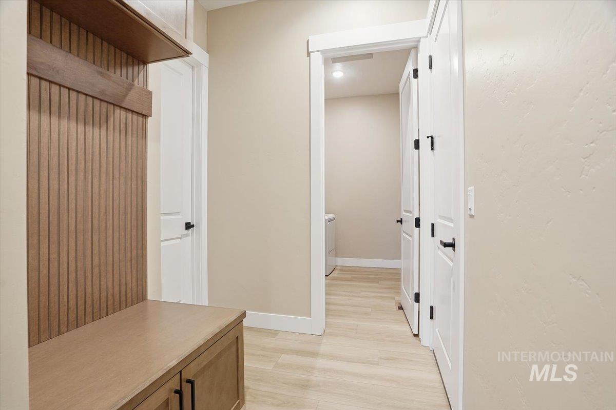 857 North Falling Water Way Eagle, ID 83616 - Photo 32 of 42