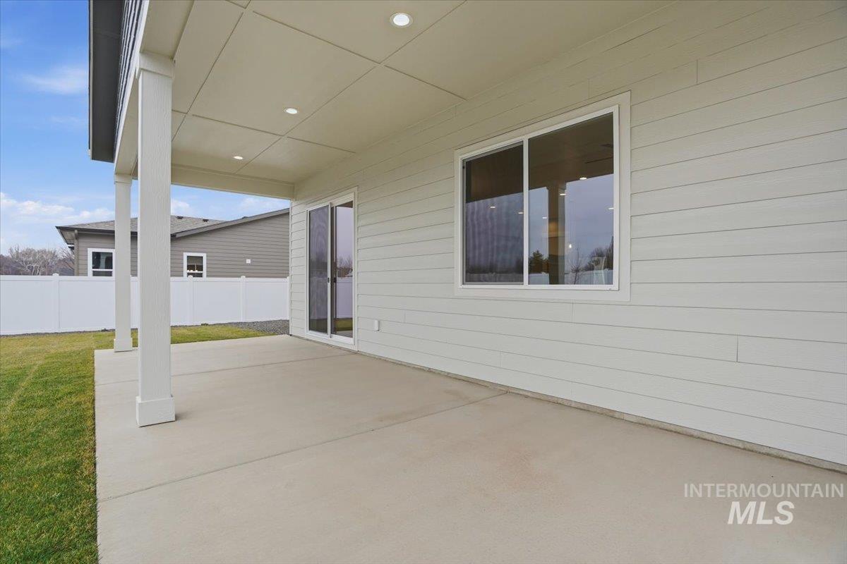 857 North Falling Water Way Eagle, ID 83616 - Photo 36 of 42