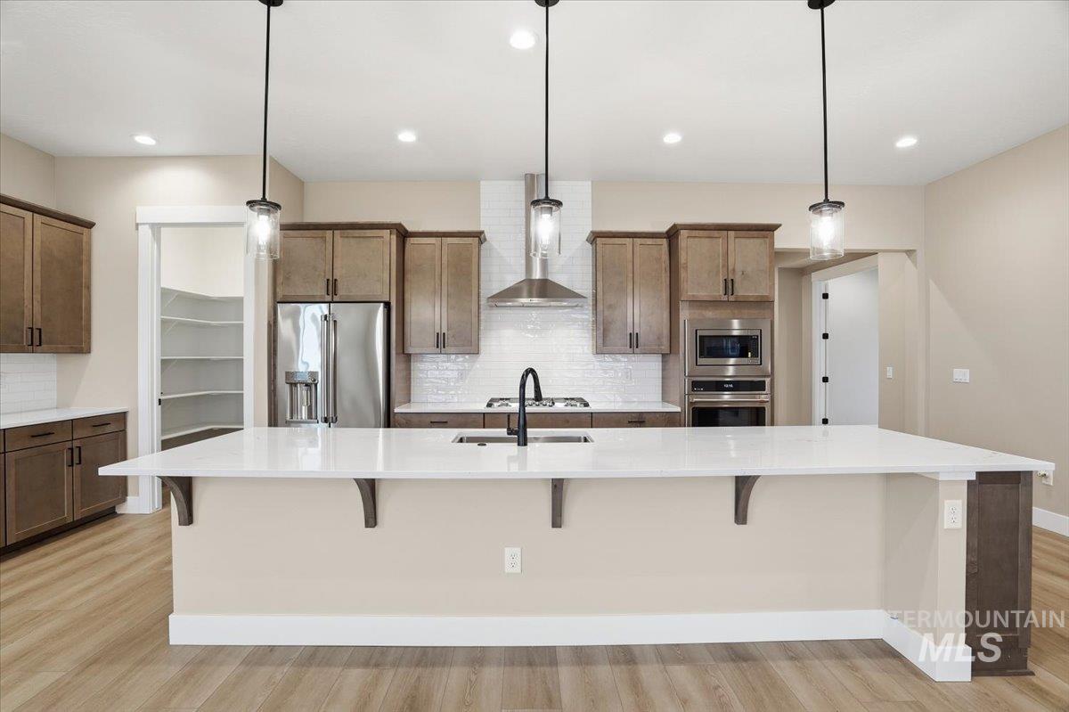 857 North Falling Water Way Eagle, ID 83616 - Photo 4 of 42