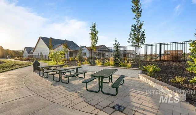 $839,990 | 857 North Falling Water Way, Eagle, ID 83616