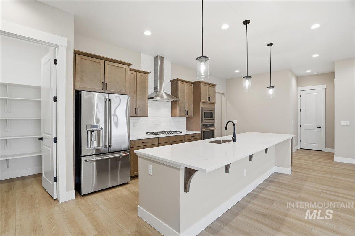 857 North Falling Water Way Eagle, ID 83616 - Photo 5 of 42