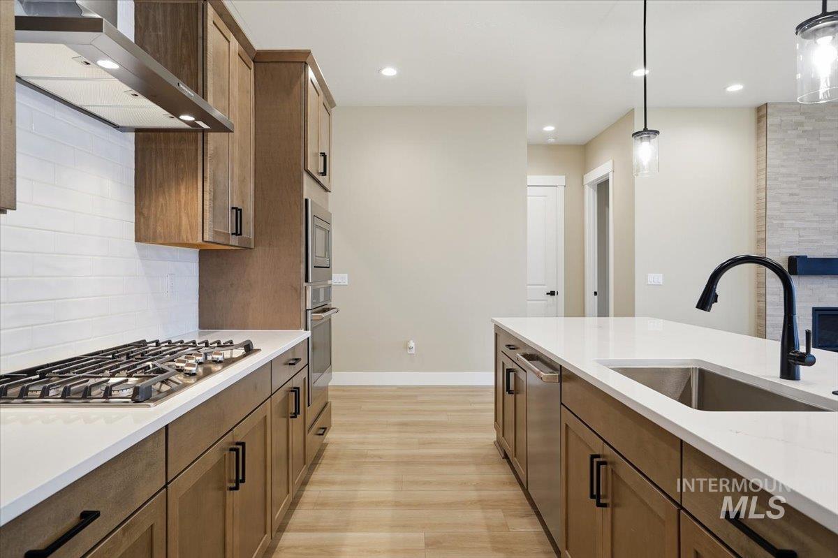 857 North Falling Water Way Eagle, ID 83616 - Photo 6 of 42