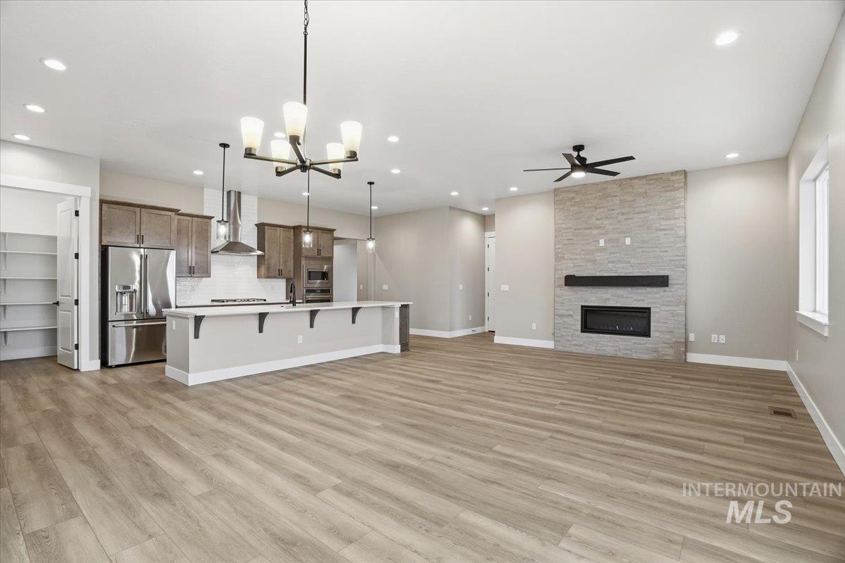 857 North Falling Water Way Eagle, ID 83616 - Photo 10 of 42