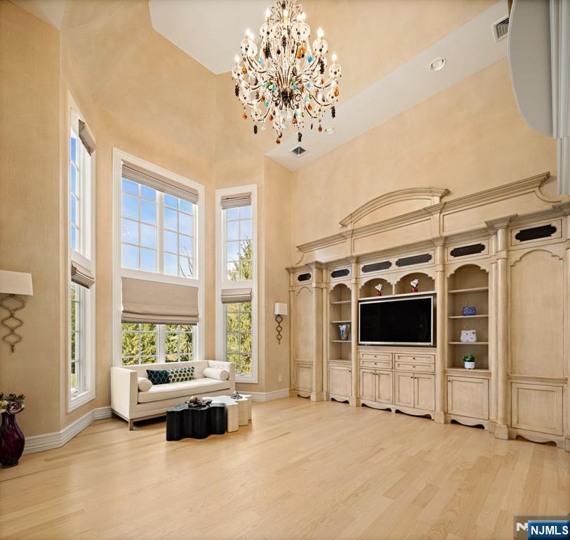 23 Hunter Ridge Woodcliff Lake, NJ 07677 - Photo 11 of 49