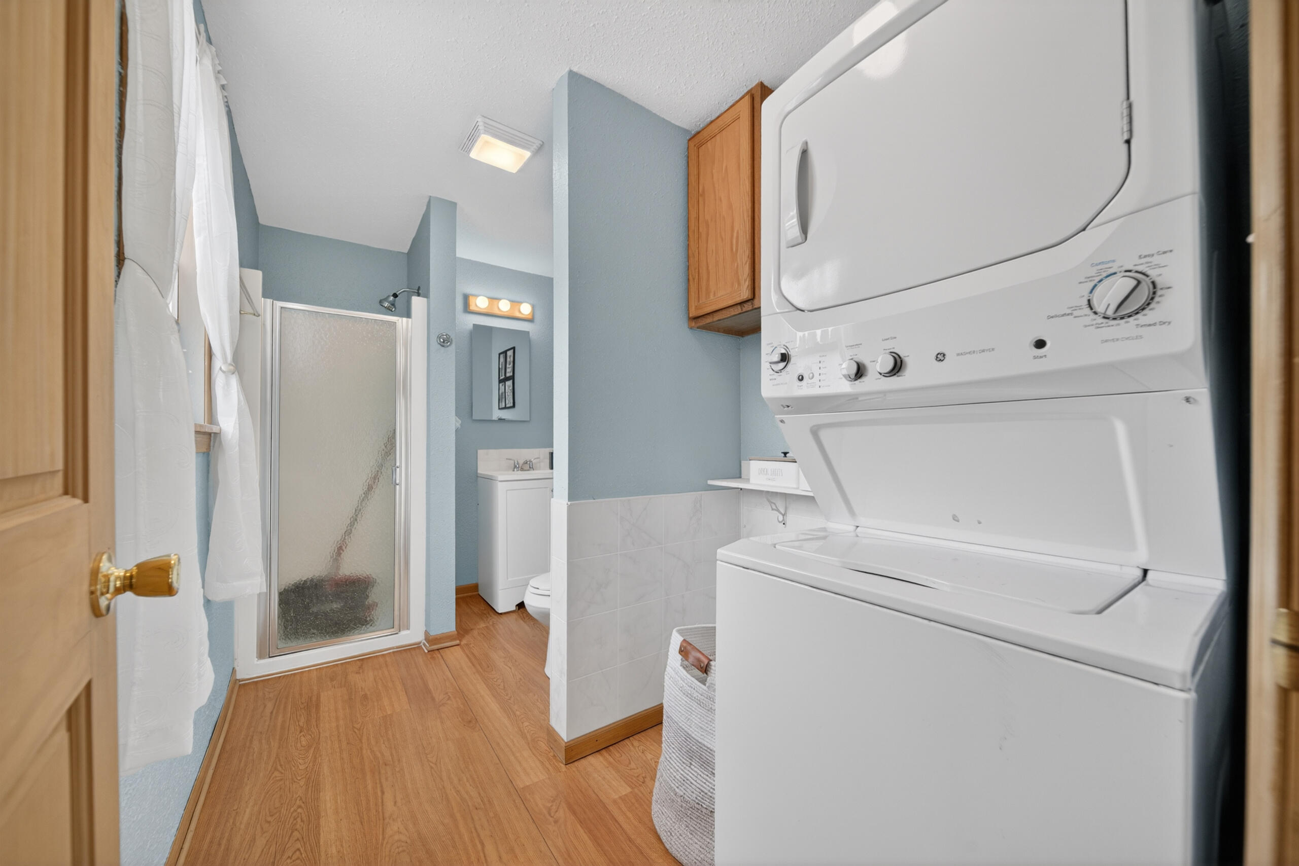 206 Lake Street Cascade, WI 53011 - Photo 11 of 33 Main floor bath and laundry