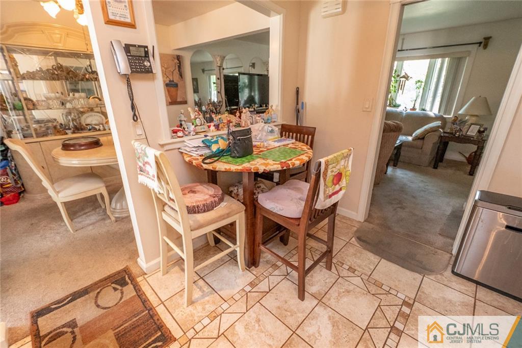 13 Moryan Road Edison, NJ 08817 - Photo 11 of 27