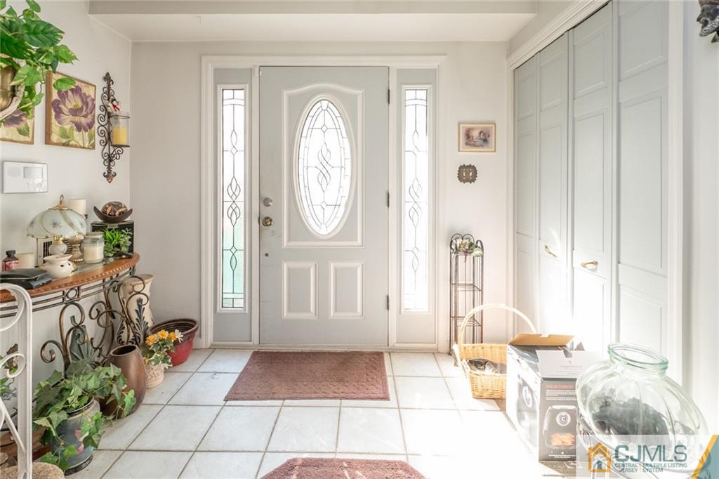 13 Moryan Road Edison, NJ 08817 - Photo 4 of 27