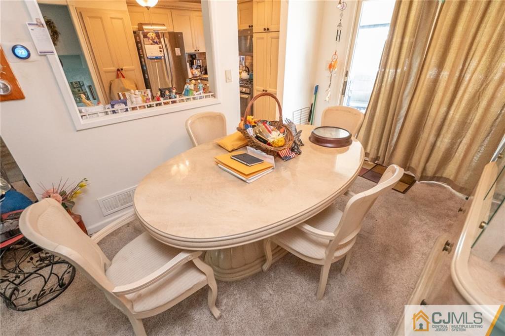13 Moryan Road Edison, NJ 08817 - Photo 9 of 27