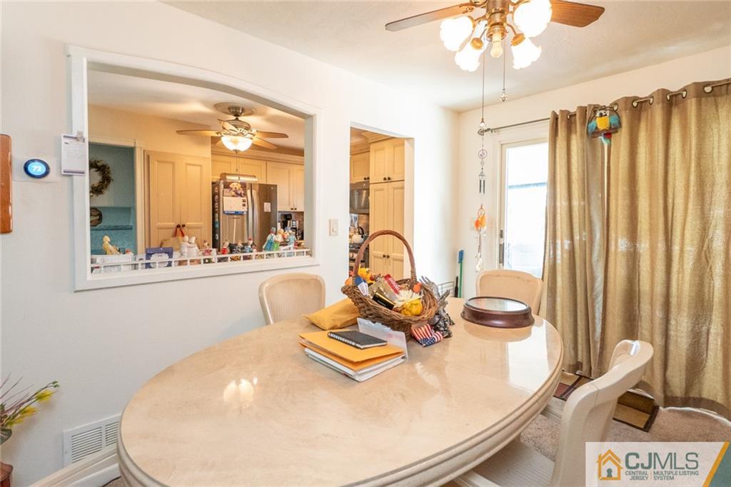 13 Moryan Road Edison, NJ 08817 - Photo 10 of 27