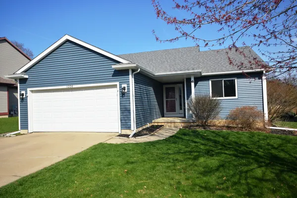 $324,900 | 1206 Comstock Drive, Marshall, MI 49068