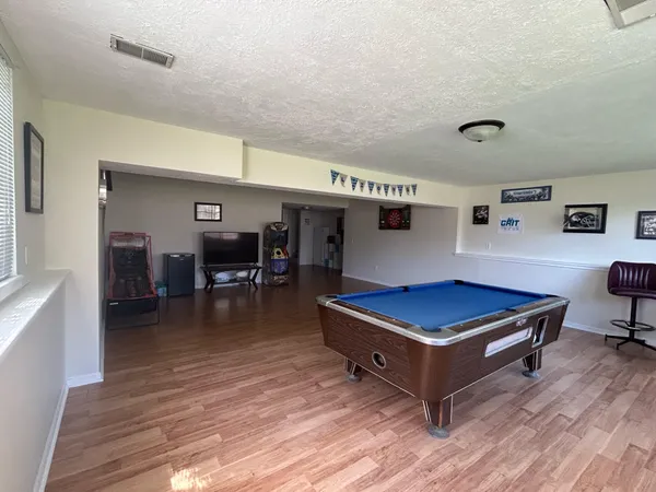 $324,900 | 1206 Comstock Drive, Marshall, MI 49068