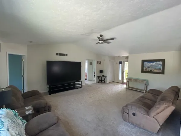 $324,900 | 1206 Comstock Drive, Marshall, MI 49068