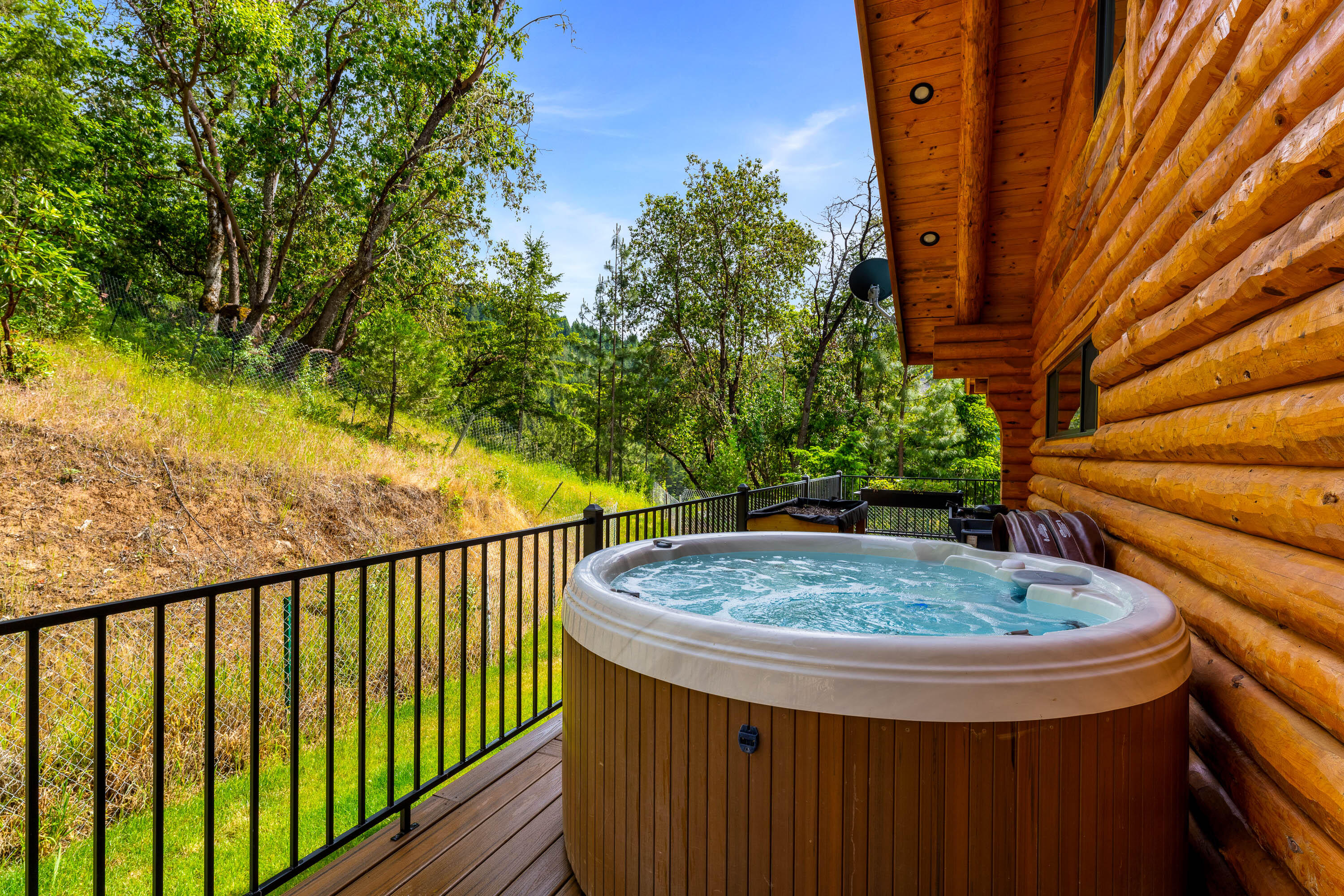 225 Eagle Ridge Road Canyonville, OR 97417 - Photo 22 of 52 a view of outdoor space and yard
