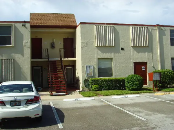 $2,999 | 15 Willowbrook Lane, Unit 204, Delray Beach, FL 33446