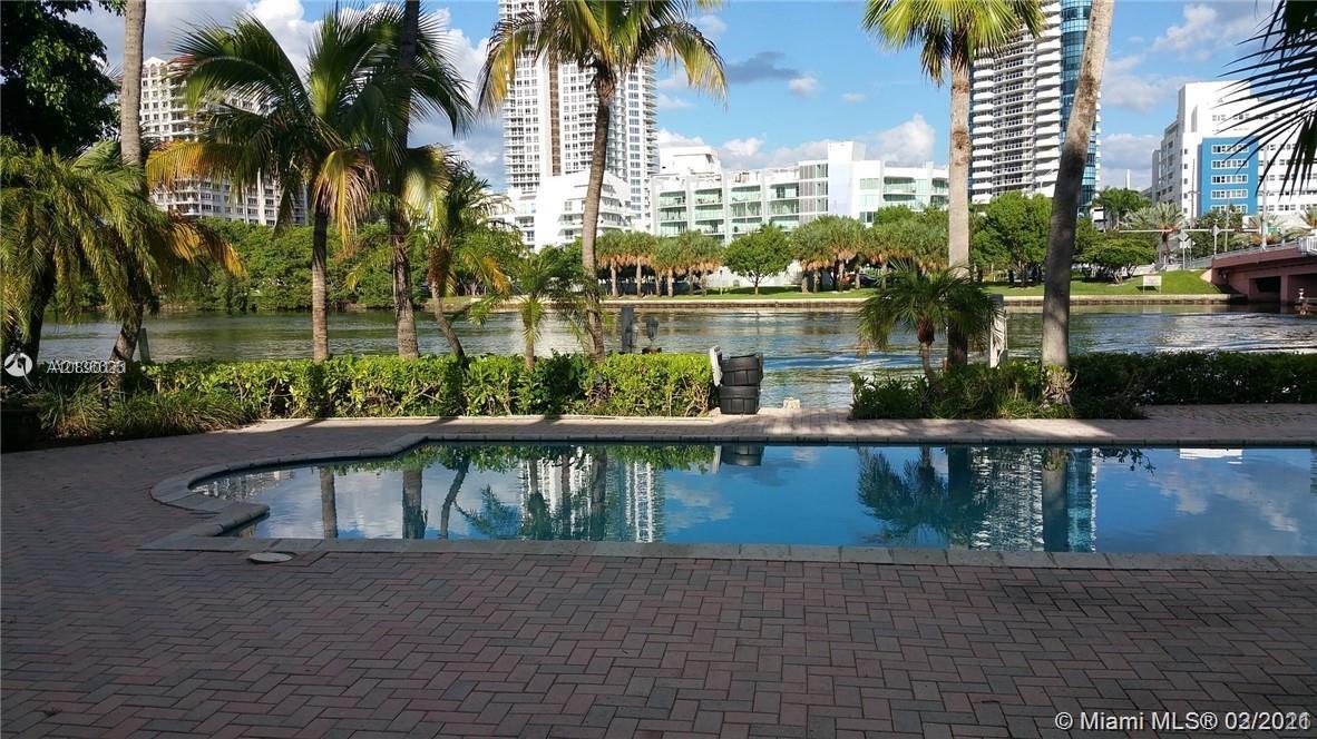 6325 Allison Road Miami Beach, FL 33141 - Photo 3 of 11 Gallery Image 3