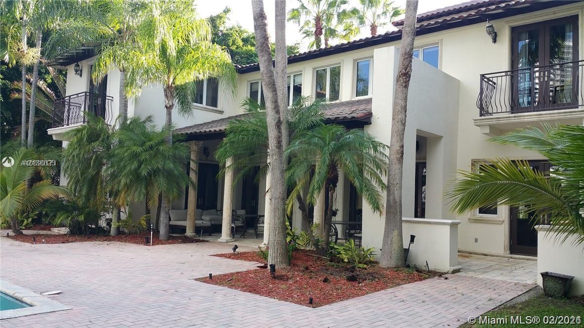 6325 Allison Road Miami Beach, FL 33141 - Photo 5 of 11 Gallery Image 5