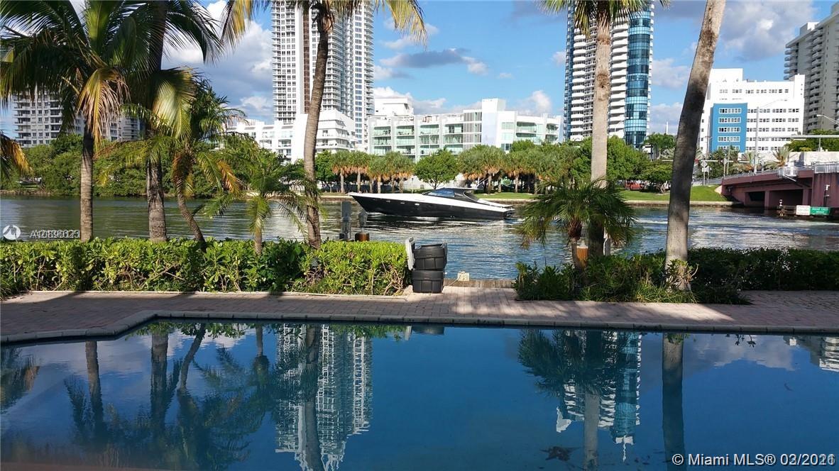 6325 Allison Road Miami Beach, FL 33141 - Photo 7 of 11 Gallery Image 7