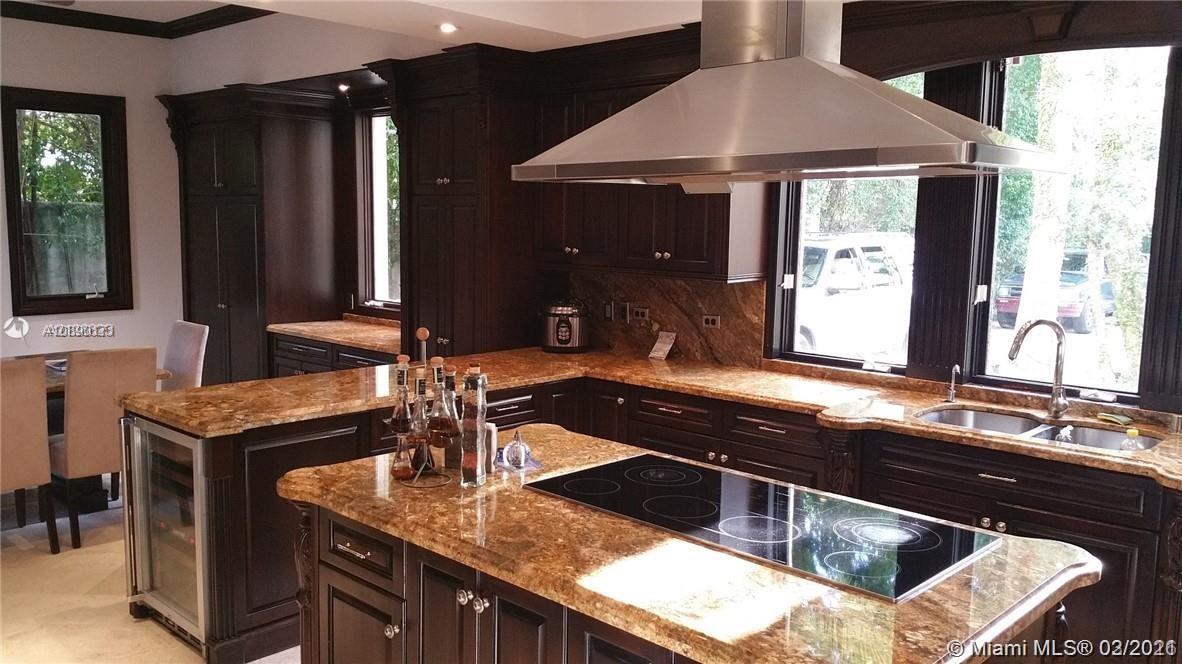 6325 Allison Road Miami Beach, FL 33141 - Photo 8 of 11 Gallery Image 8