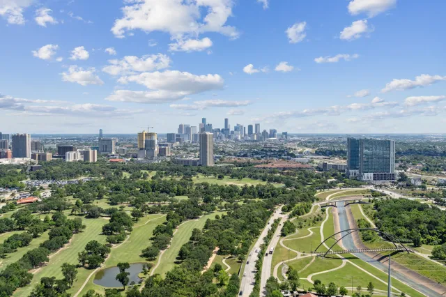 $975,000 | 2001 Holcombe Boulevard, Unit PH4, Houston, TX 77030