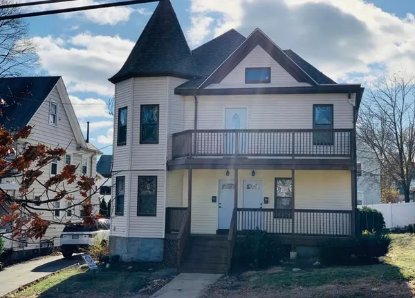 $3,200 | 247 Whitwell Street, Unit 2, Quincy, MA 02169