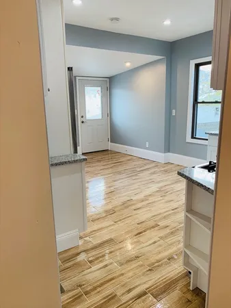 $3,200 | 247 Whitwell Street, Unit 2, Quincy, MA 02169