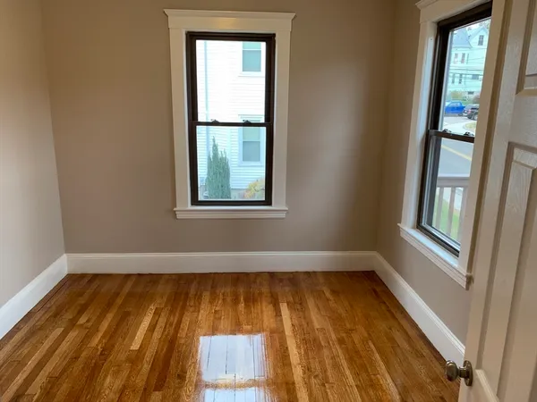 $3,200 | 247 Whitwell Street, Unit 2, Quincy, MA 02169