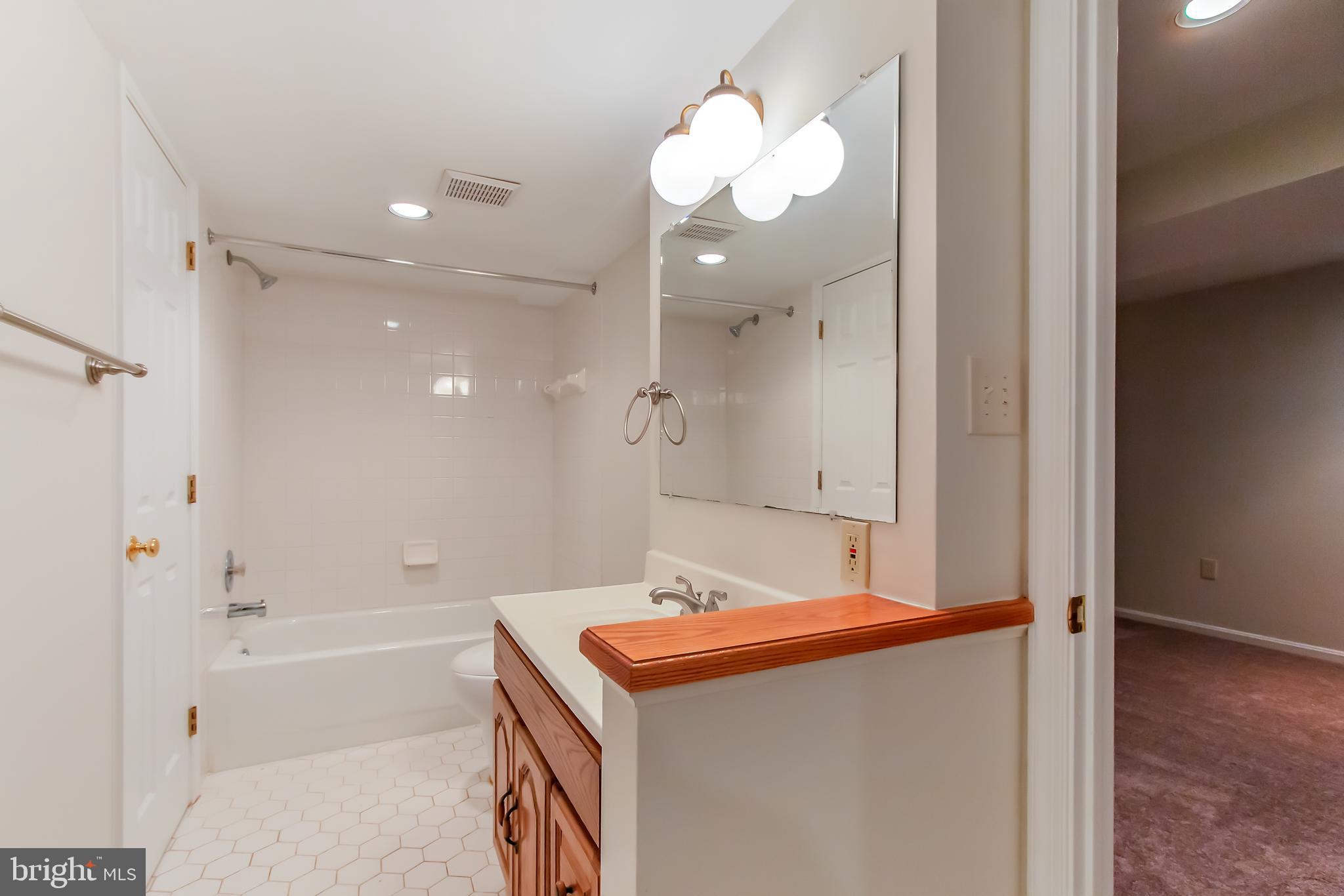 11536 Paramus Drive North Potomac, MD 20878 - Photo 28 of 31