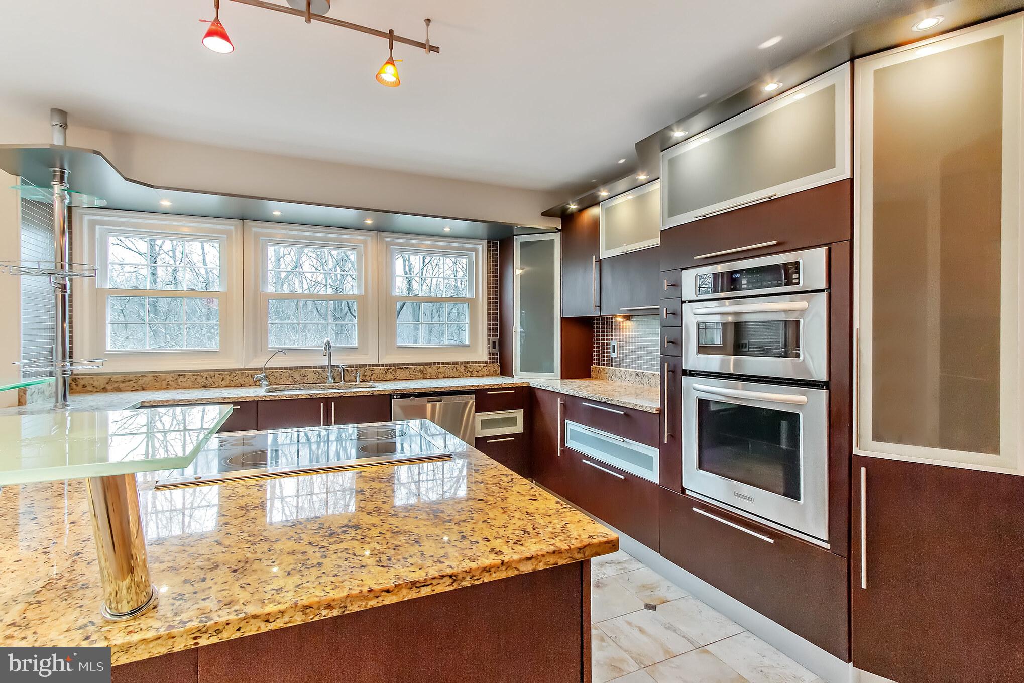 11536 Paramus Drive North Potomac, MD 20878 - Photo 8 of 31