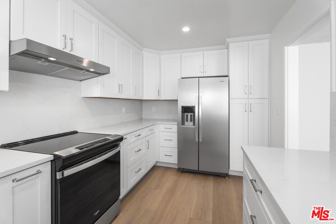 930 3rd Street, Unit 107 Santa Monica, CA 90403 - Photo 6 of 26