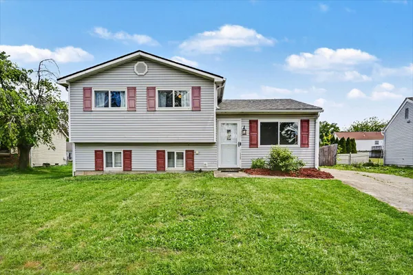 $252,000 | 5888 Starcrest Drive, Galloway, OH 43119