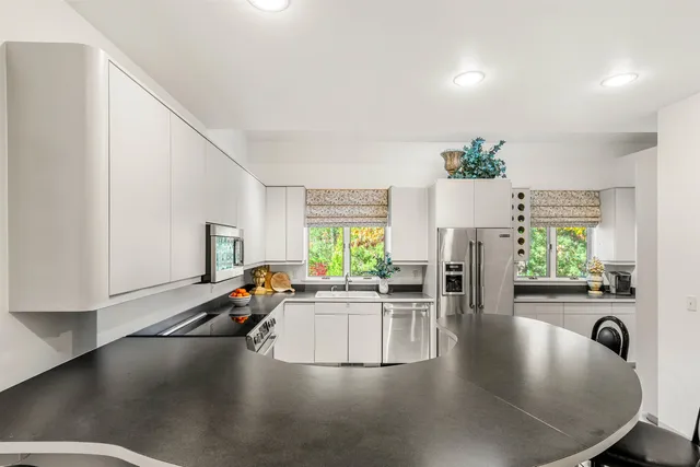 $939,000 | 50 Page Lane, Hampstead, NH 03841