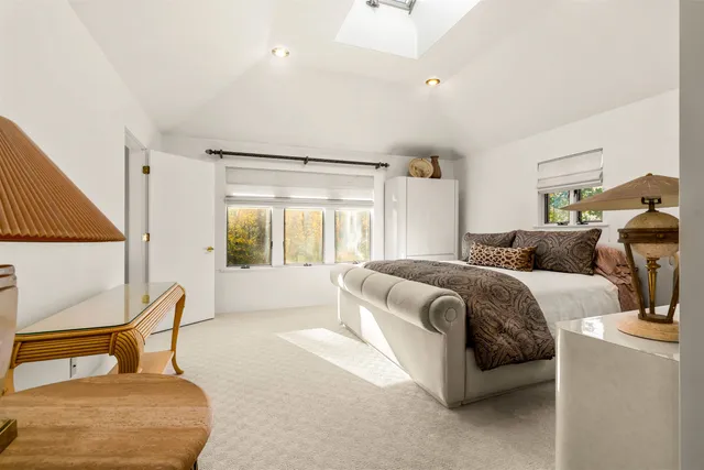 $939,000 | 50 Page Lane, Hampstead, NH 03841