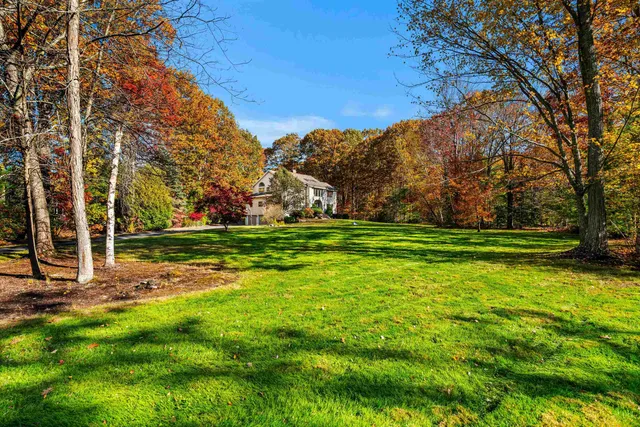 $939,000 | 50 Page Lane, Hampstead, NH 03841