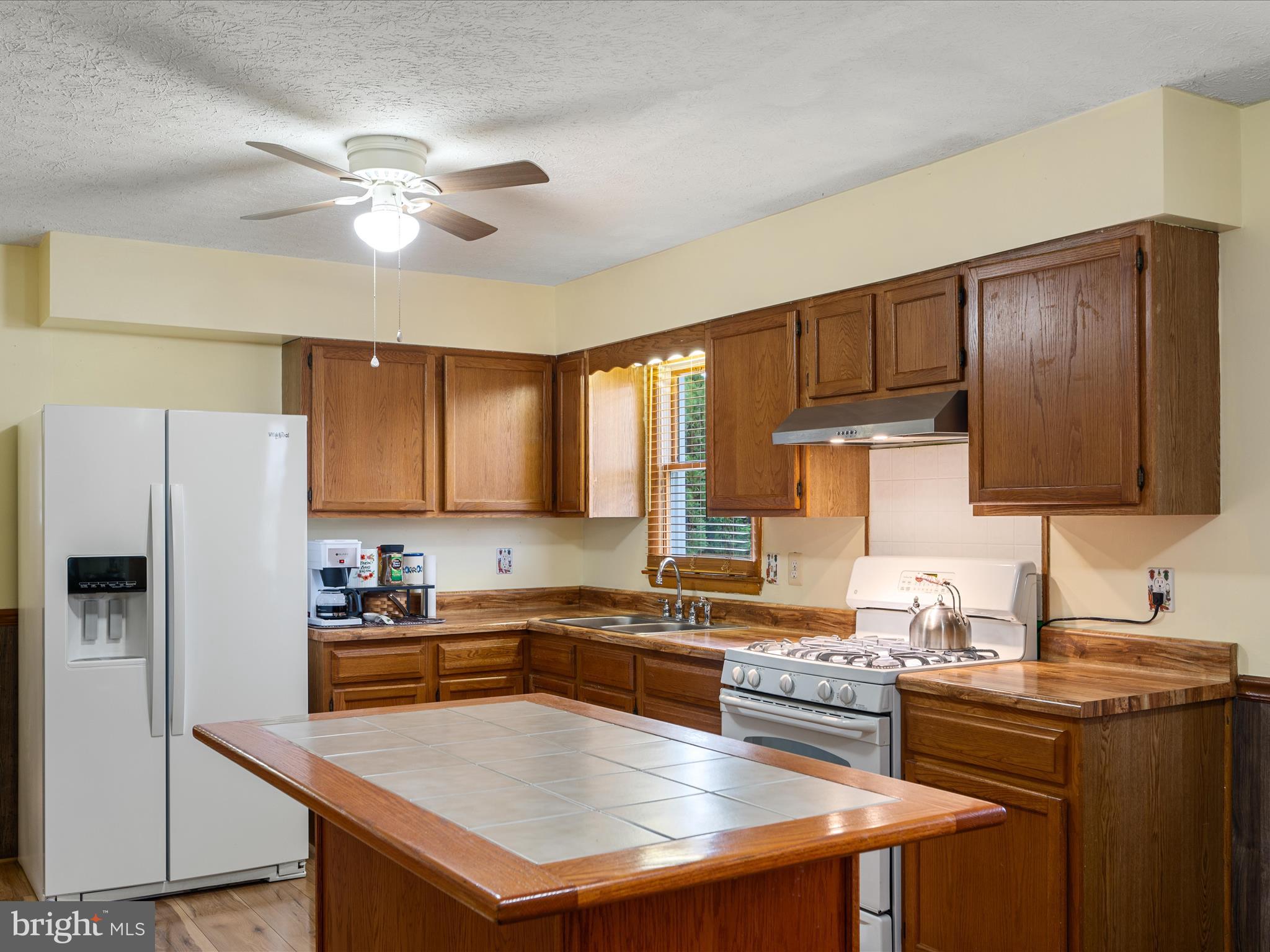 1018 Dominion Road Gerrardstown, WV 25420 - Photo 15 of 49 Kitchen