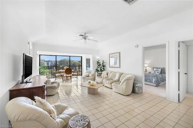 $317,000 | 1530 Oyster Catcher Point, Unit 1530C, Naples, FL 34105