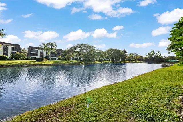 $317,000 | 1530 Oyster Catcher Point, Unit 1530C, Naples, FL 34105