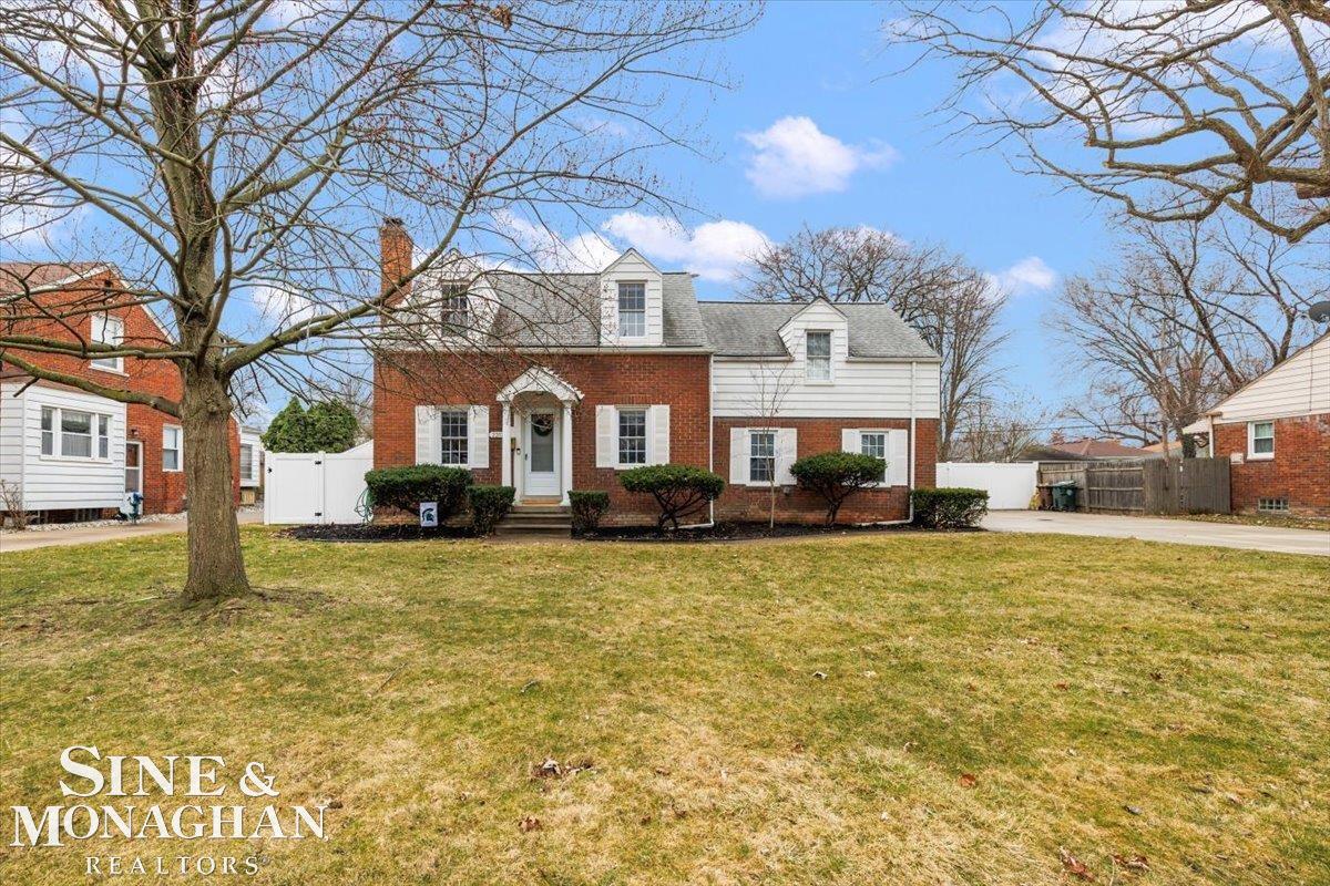 2207 Hawthorne Road Grosse Pointe Woods, MI 48236 - Photo 1 of 42