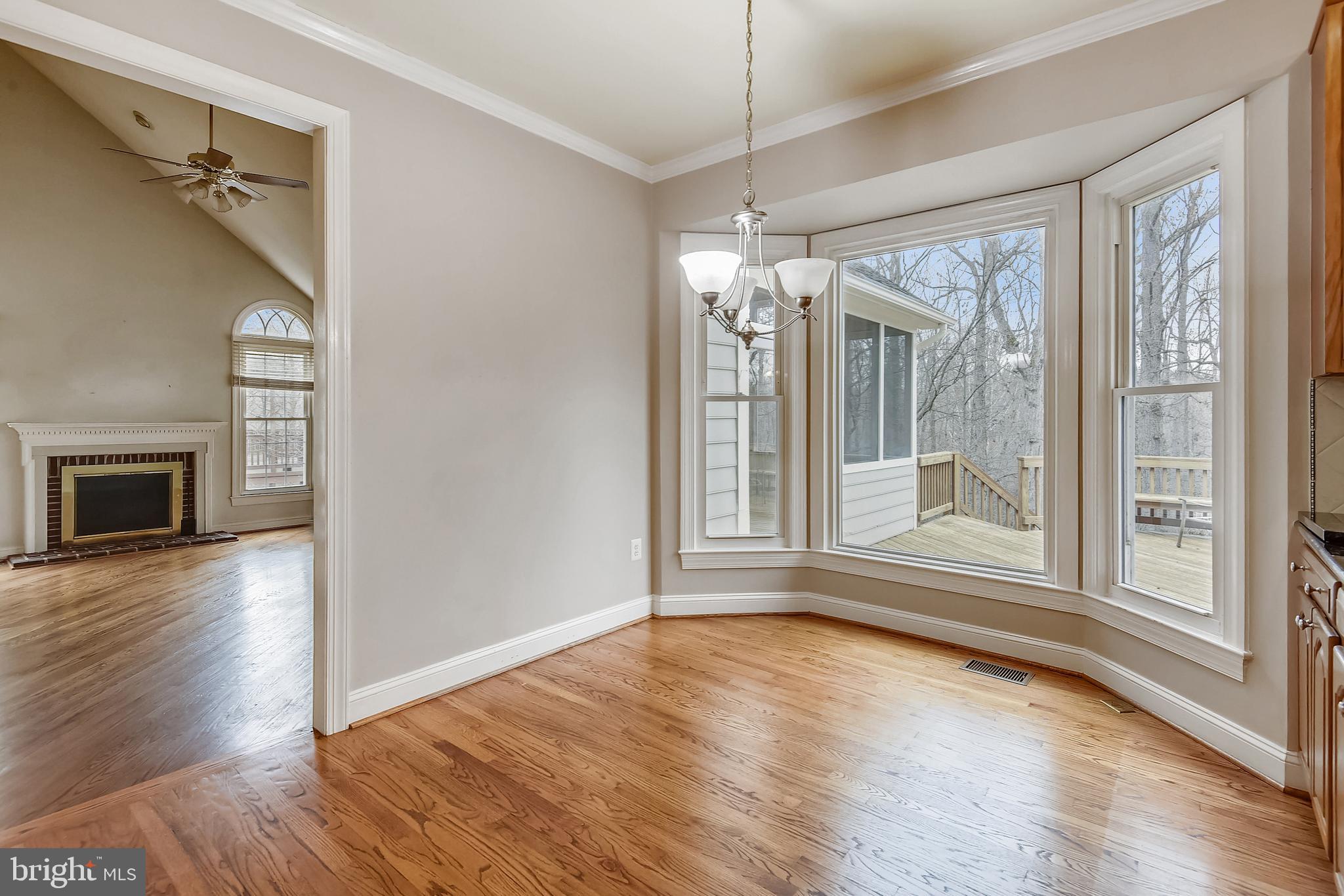 11330 Woodbrook Lane Reston, VA 20194 - Photo 14 of 70 Walk in bay window in the breakfast room