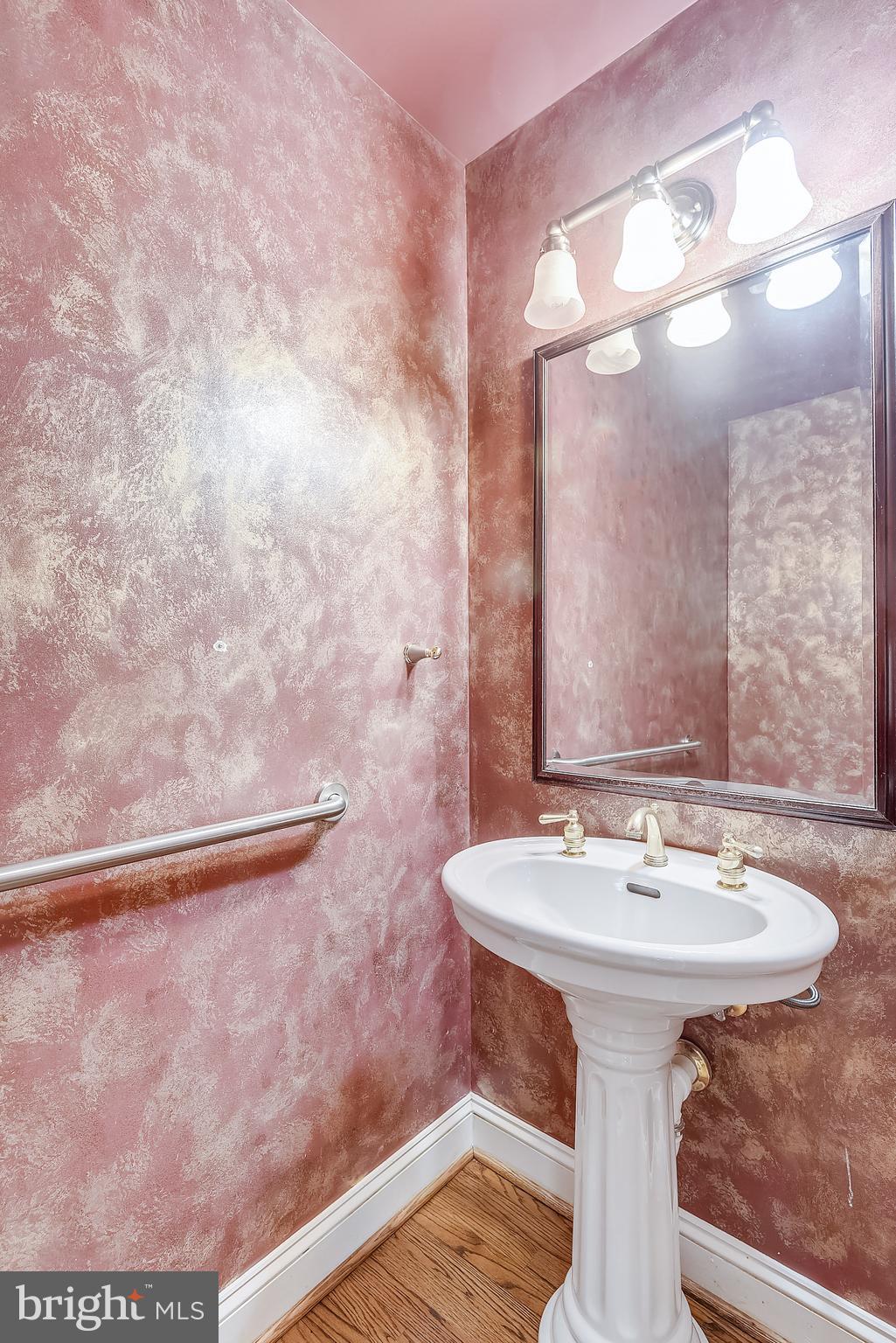 11330 Woodbrook Lane Reston, VA 20194 - Photo 18 of 70 Main level half bath