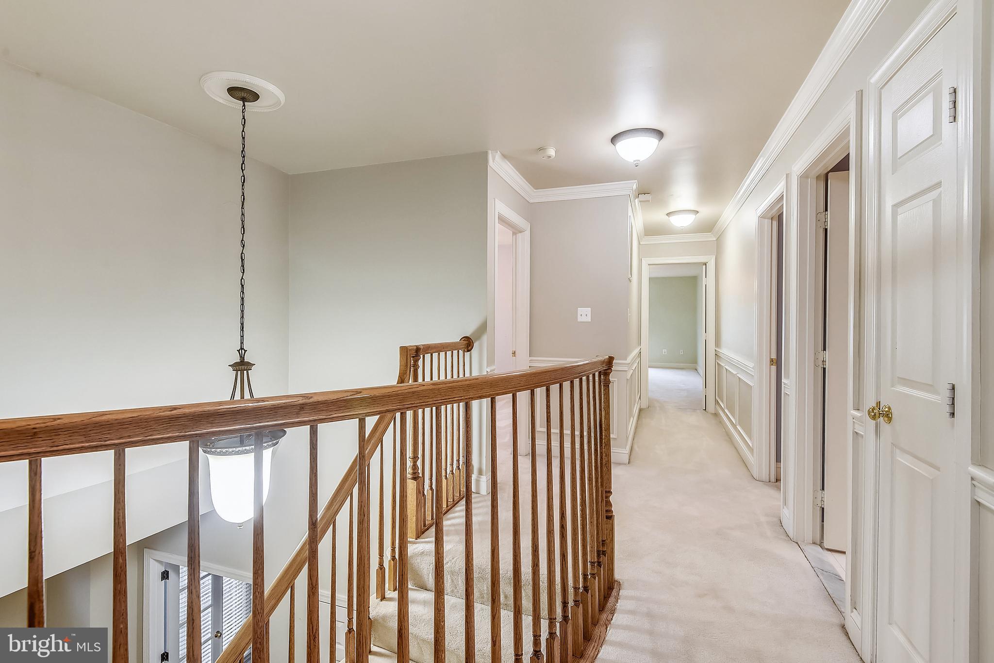 11330 Woodbrook Lane Reston, VA 20194 - Photo 21 of 70 Upper level hall