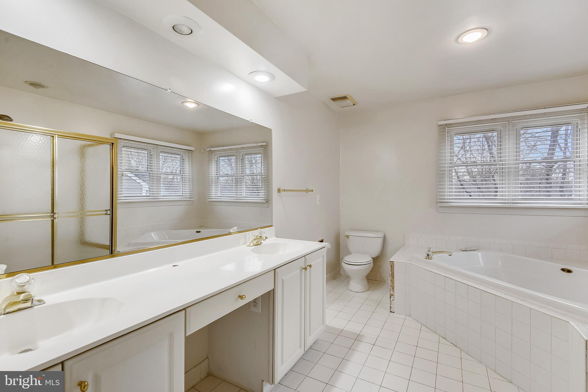 11330 Woodbrook Lane Reston, VA 20194 - Photo 26 of 70 Main bedroom bath - double vanity