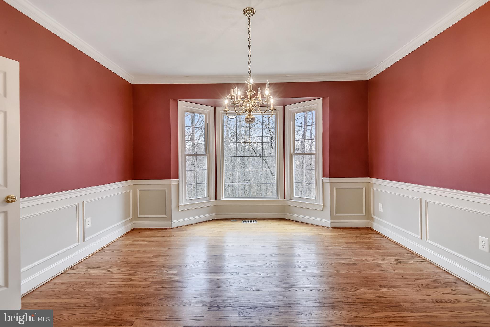 11330 Woodbrook Lane Reston, VA 20194 - Photo 8 of 70 Walk in bay window in the dining room