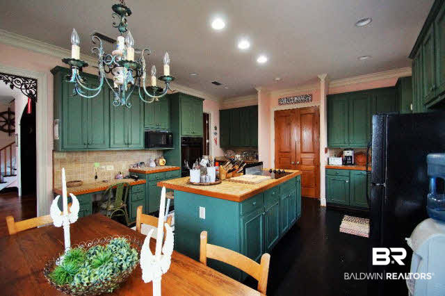 28535 Harbor Court Elberta, AL 36530 - Photo 6 of 21 Kitchen