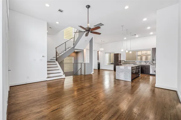 $3,825 | 802 West Drew Street, Houston, TX 77006