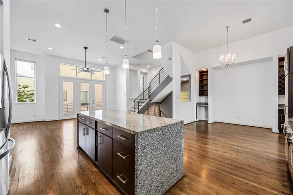 $3,825 | 802 West Drew Street, Houston, TX 77006