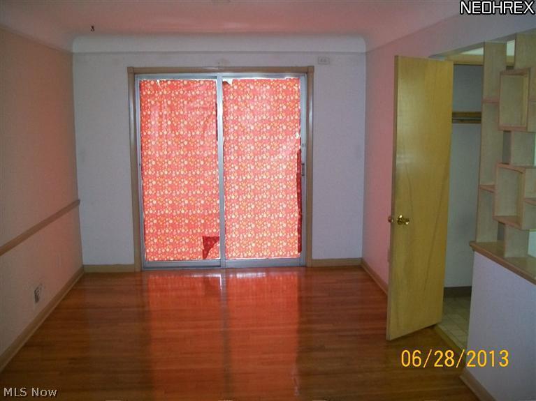 10913 West Pleasant Valley Road Cleveland, OH 44130 - Photo 3 of 7 Gallery Image 3