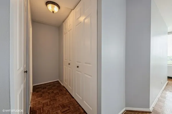 $2,000 | 1850 North Clark Street, Unit 806, Chicago, IL 60614